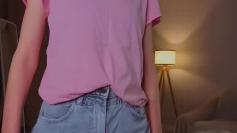 Sara online show from March 7, 4:26 pm