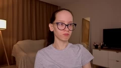 Sara online show from April 14, 4:13 pm