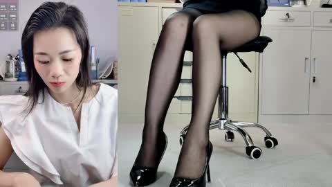 Snapshot of lynnalltop_165_keke chatting on May 27, 5:04 am lynnalltop_165_keke online show from May 27, 5:04 am