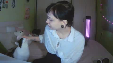 Kira online show from October 21, 11:00 am