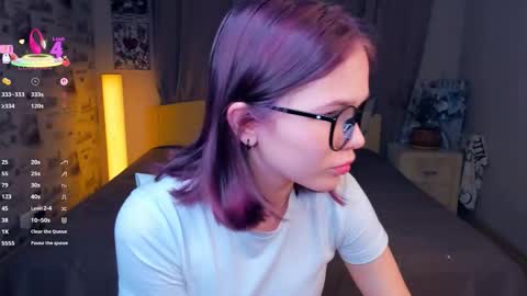 Cozy Lynns room online show from December 1, 10:42 am