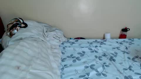 lyenne online show from November 9, 3:05 am