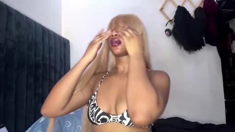 Kay online show from March 4, 6:58 pm