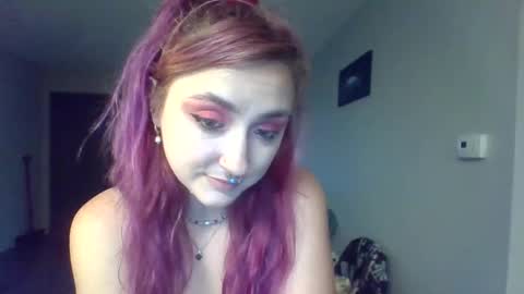 Lynn  online show from April 17, 11:52 pm