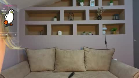 Lynn online show from September 18, 5:37 pm