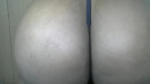 Snapshot of lyra102 chatting on May 2, 5:34 am Lyra online show from May 2, 5:34 am
