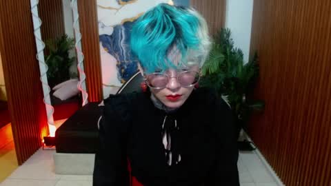 lyra_tay online show from April 10, 7:40 pm