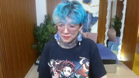 lyra_tay online show from April 15, 7:10 pm