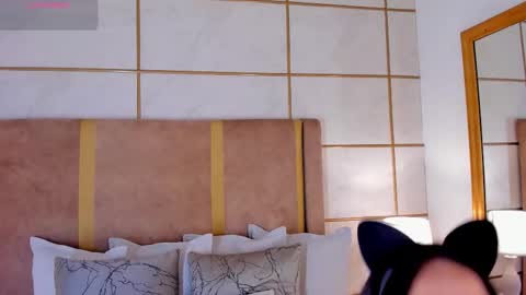    online show from February 27, 11:43 am