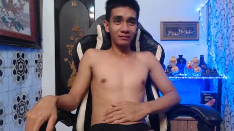 Snapshot of lyubovmoya3 chatting on December 27, 10:34 am SWEETPINOY online show from December 27, 10:34 am