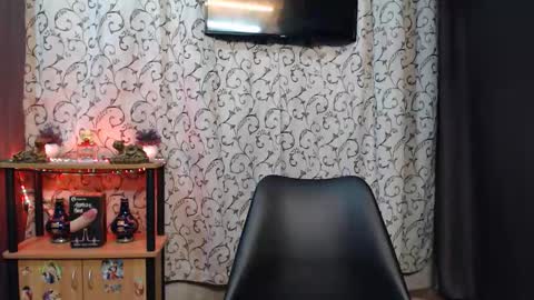 Snapshot of lyubovmoya3 chatting on October 22, 1:39 am SWEETPINOY online show from October 22, 1:39 am