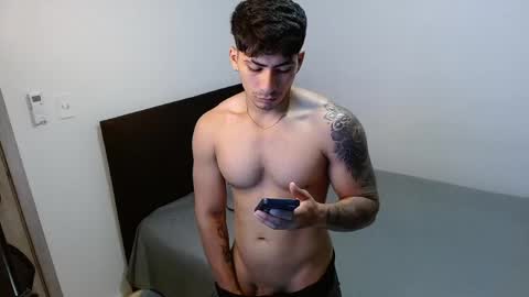 Snapshot of m1chaelx_ chatting on May 1, 9:19 pm MICHAEL online show from May 1, 9:19 pm