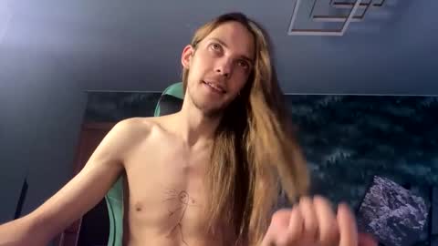 Snapshot of m1shq chatting on December 7, 12:02 pm m1shq online show from December 7, 12:02 pm