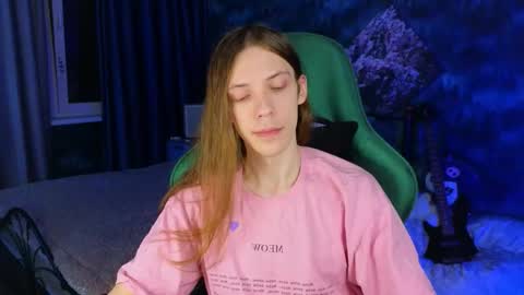 Snapshot of m1shq chatting on February 22, 12:12 am m1shq online show from February 22, 12:12 am