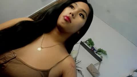 Snapshot of m1ssjanelana69 chatting on May 13, 11:18 am Janelovesu online show from May 13, 11:18 am