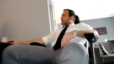 Snapshot of m4st3r_0f_d0m1n4nc3 chatting on February 23, 10:49 am ready to cum online show from February 23, 10:49 am