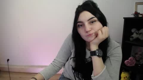 m_i_k_i_ online show from February 14, 12:24 pm