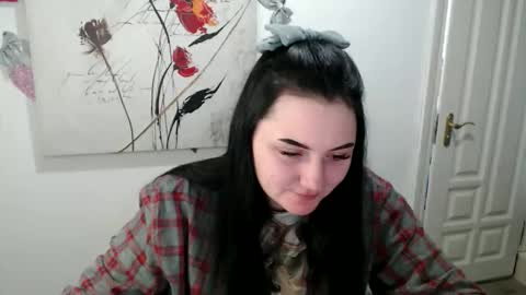 m_i_k_i_ online show from March 16, 1:26 pm