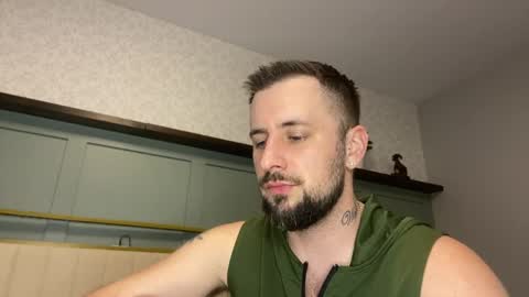 Snapshot of m_stephen chatting on May 10, 10:59 pm m_stephen online show from May 10, 10:59 pm