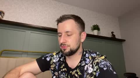 m_stephen online show from May 16, 3:14 am