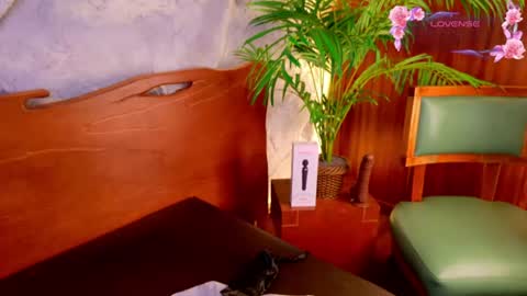 Snapshot of maaluuh chatting on June 11, 5:16 am Malu Lopez online show from June 11, 5:16 am