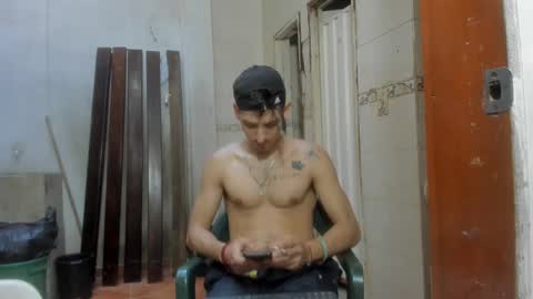 Snapshot of maaster420 chatting on January 20, 12:39 pm itgram pezlo josue online show from January 20, 12:39 pm