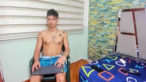 Snapshot of maaster420 chatting on February 1, 12:58 pm itgram pezlo josue online show from February 1, 12:58 pm