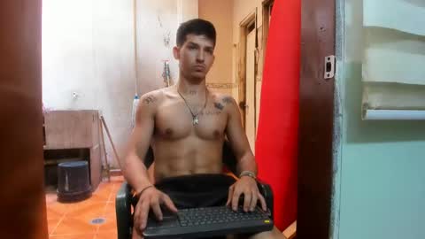 Snapshot of maaster420 chatting on February 6, 5:30 pm itgram pezlo josue online show from February 6, 5:30 pm