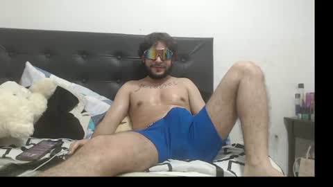 Snapshot of maaxxx_steel chatting on November 9, 5:28 am Soy Max online show from November 9, 5:28 am