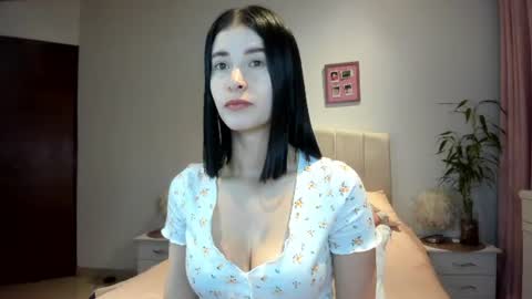 Snapshot of macarena_vallejo_ chatting on June 29, 3:02 am Macarena online show from June 29, 3:02 am