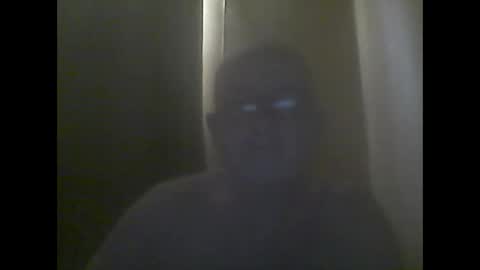 macbewdekan25 online show from April 26, 8:01 am