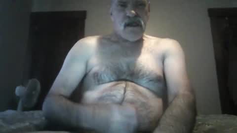 macdad1219 online show from April 2, 4:26 pm