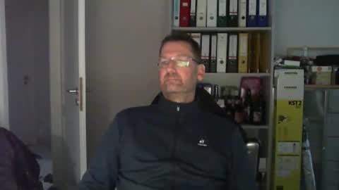 macfly67 online show from November 8, 3:34 pm