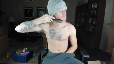 Snapshot of machinecumkelly69 chatting on January 8, 4:34 am machinecumkelly69 online show from January 8, 4:34 am