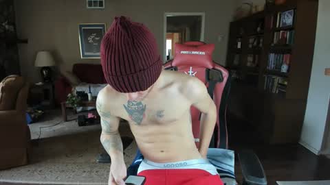 Snapshot of machinecumkelly69 chatting on February 7, 7:27 pm machinecumkelly69 online show from February 7, 7:27 pm