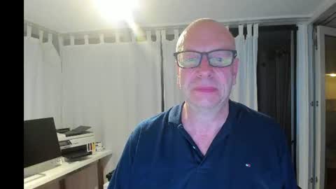 Snapshot of machinegun3dx chatting on July 11, 2:47 am Andy online show from July 11, 2:47 am