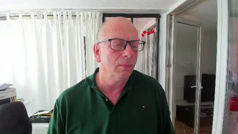 Snapshot of machinegun3dx chatting on July 12, 3:36 pm Andy online show from July 12, 3:36 pm