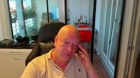 Snapshot of machinegun3dx chatting on July 14, 4:06 am Andy online show from July 14, 4:06 am