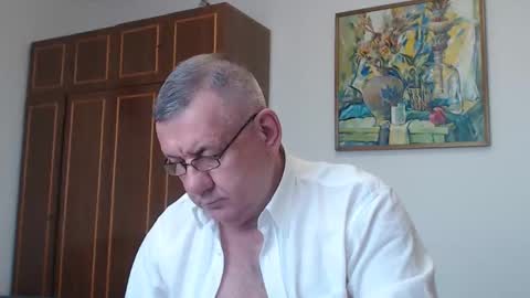 Snapshot of machomale3 chatting on May 18, 1:06 pm Macho online show from May 18, 1:06 pm