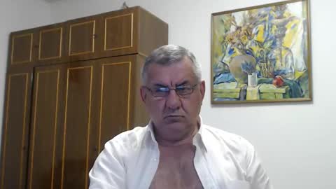 Snapshot of machomale3 chatting on June 4, 6:47 pm Macho online show from June 4, 6:47 pm
