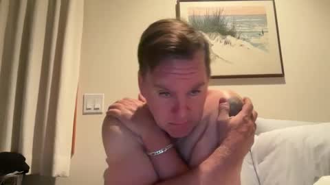 xStraightEdgex online show from January 25, 6:45 am