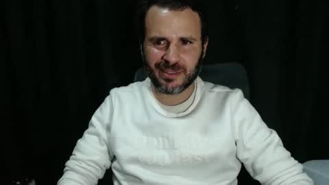 Snapshot of mack_disel chatting on May 3, 3:01 am MACK online show from May 3, 3:01 am
