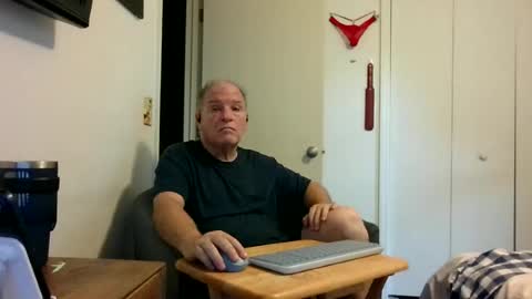 Snapshot of mackdocc001 chatting on June 20, 12:52 pm mackdocc001 online show from June 20, 12:52 pm
