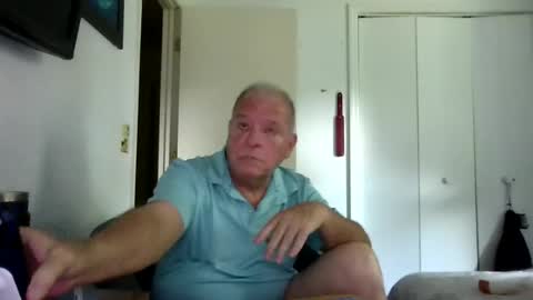 Snapshot of mackdocc001 chatting on July 5, 6:04 pm mackdocc001 online show from July 5, 6:04 pm