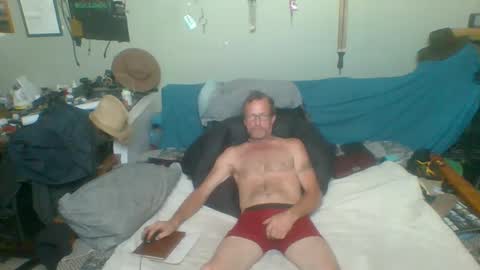 mackdog1369 online show from September 12, 9:59 pm