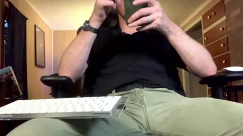 Snapshot of macsheridan chatting on August 7, 1:18 am Mac online show from August 7, 1:18 am