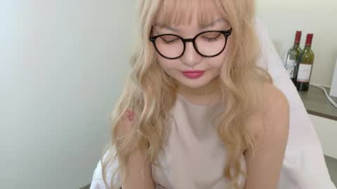 Snapshot of mad_dy chatting on June 29, 12:27 pm Mad D online show from June 29, 12:27 pm