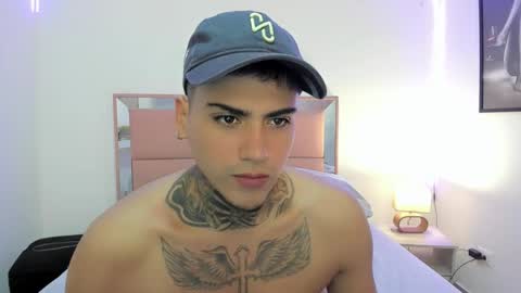 Snapshot of mad_maxxx1 chatting on February 2, 10:49 pm max online show from February 2, 10:49 pm