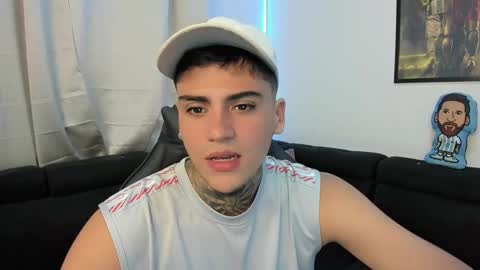 Snapshot of mad_maxxx1 chatting on February 21, 10:48 pm max online show from February 21, 10:48 pm