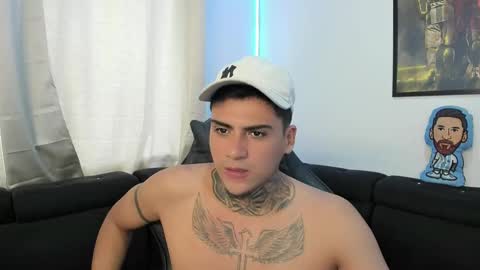 Snapshot of mad_maxxx1 chatting on March 2, 4:32 pm max online show from March 2, 4:32 pm